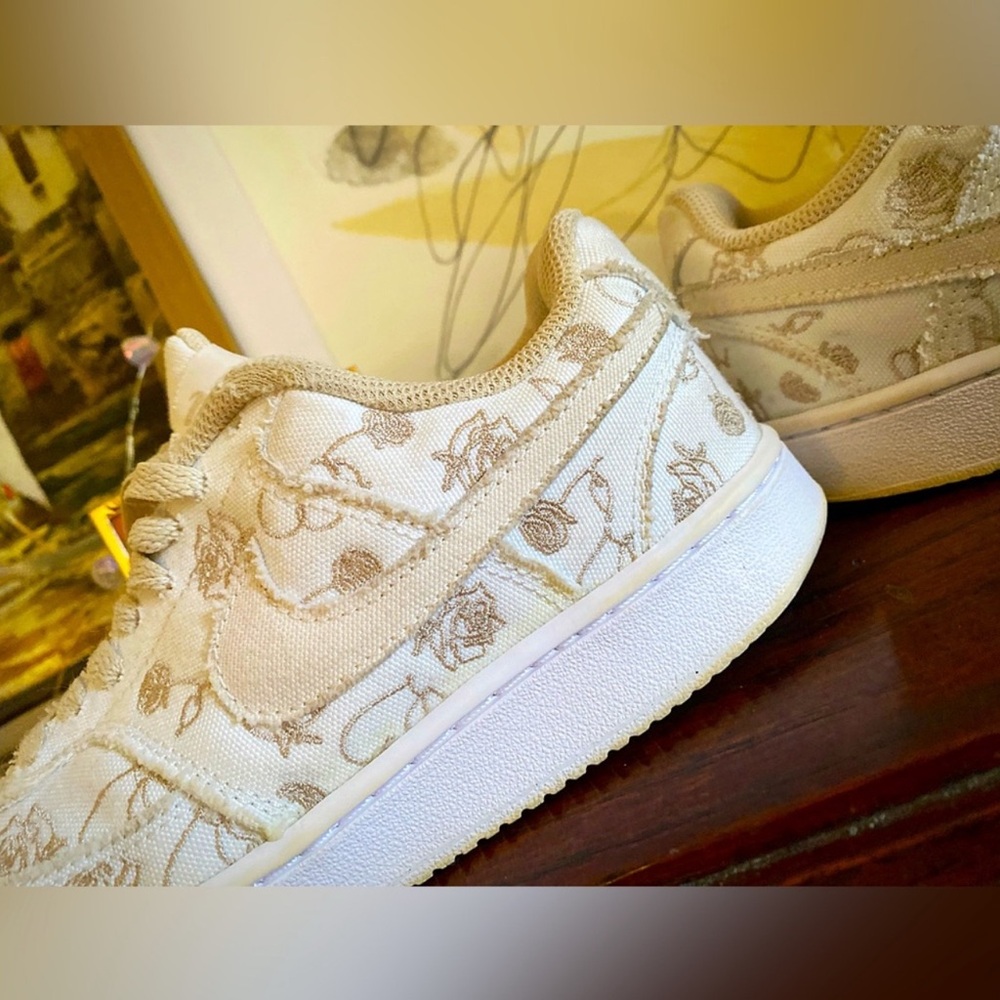 Nike Court Low Valentines Day shoe